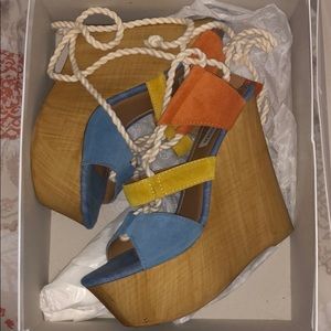 Very great condition wooden wedges, work only once